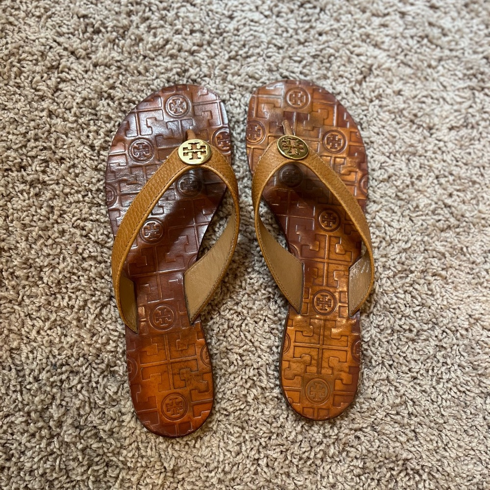 Tory Burch Tan Embossed Sandals Size 8